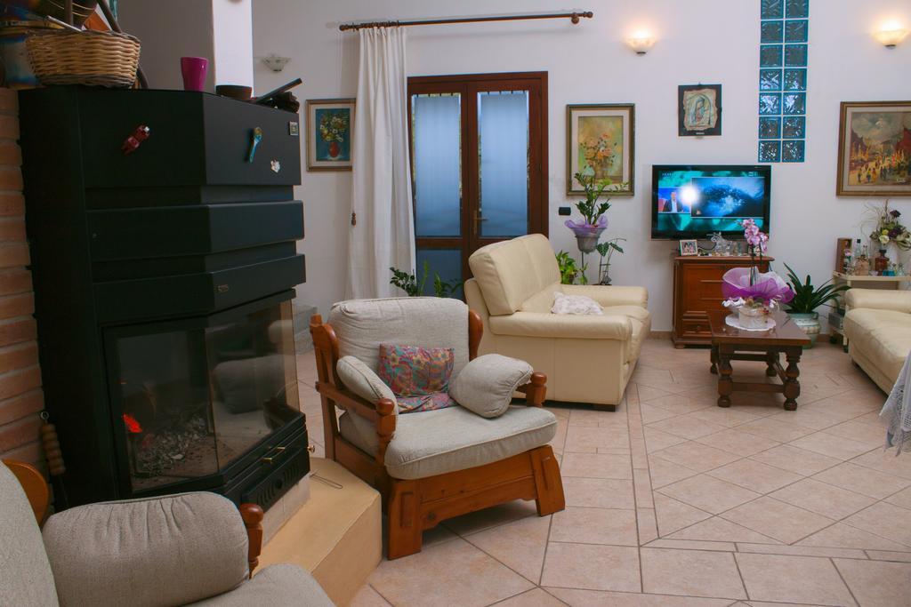 Bed and Breakfast Il Vecchioliveto Di Ornella Marrubiu Номер фото